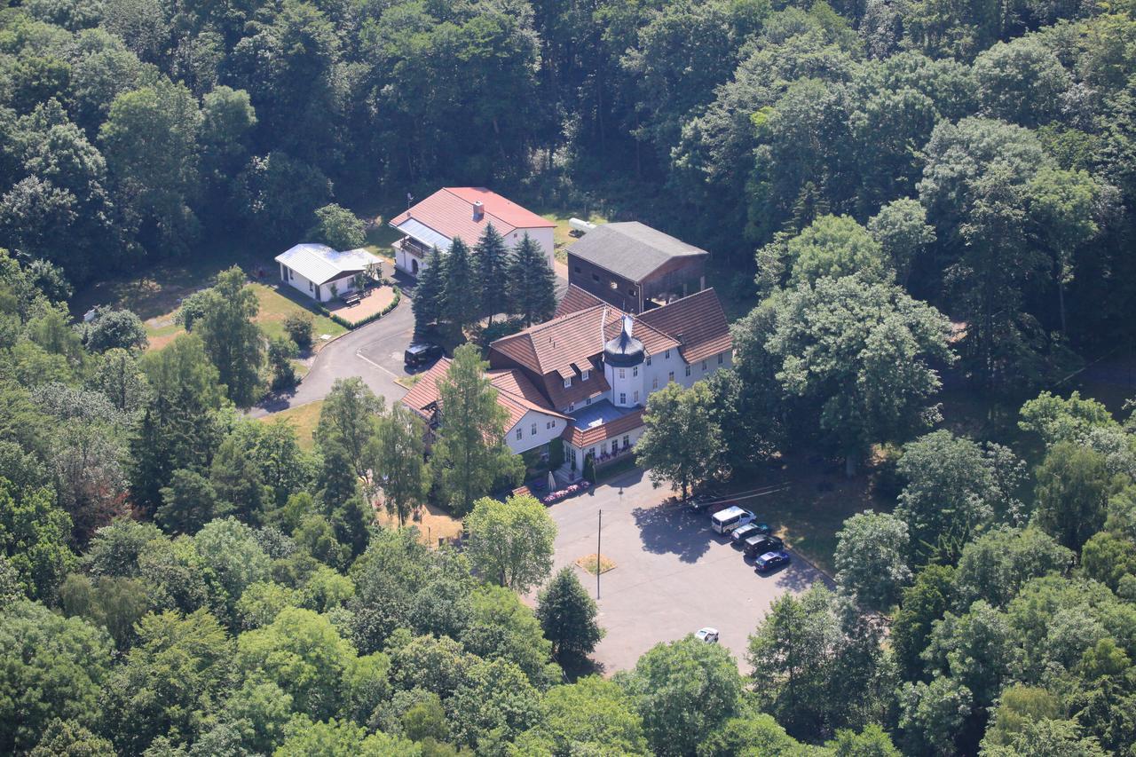 Hotel Waldhaus Romhild Exterior photo